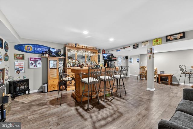 110 PENNSYLVANIA AVE, Sinking Spring, PA 19608