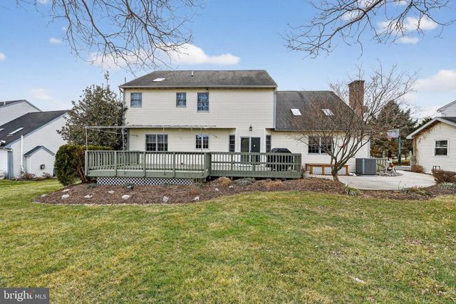 110 PENNSYLVANIA AVE, Sinking Spring, PA 19608