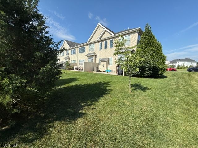 1 Shadowlawn Dr, Franklin Twp., NJ 08873