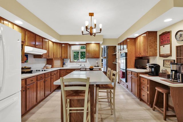 6050 Mill STREET, Burlington, WI 53105