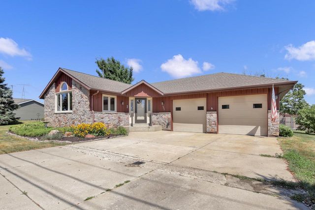 6050 Mill STREET, Burlington, WI 53105