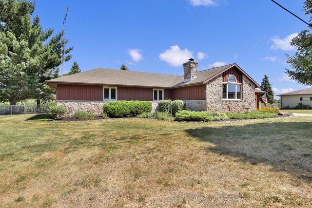 6050 Mill STREET, Burlington, WI 53105