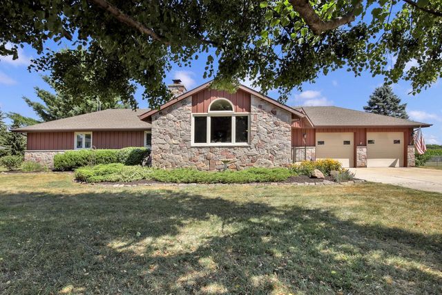 6050 Mill STREET, Burlington, WI 53105