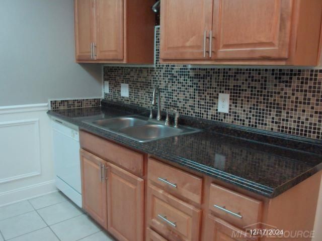761 W Maple Road, Clawson, MI 48017