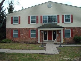 761 W Maple Road, Clawson, MI 48017