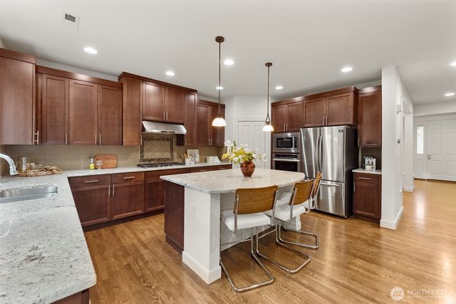 23671 NE 15th Place, Sammamish, WA 98074