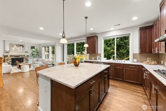 23671 NE 15th Place, Sammamish, WA 98074