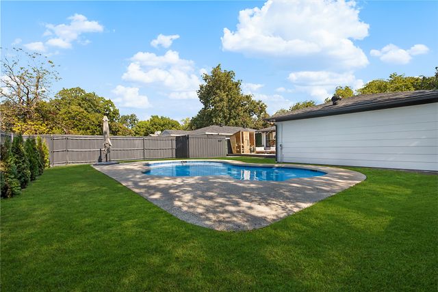 2144 Springhill Drive, Dallas, TX 75228