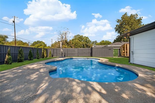 2144 Springhill Drive, Dallas, TX 75228