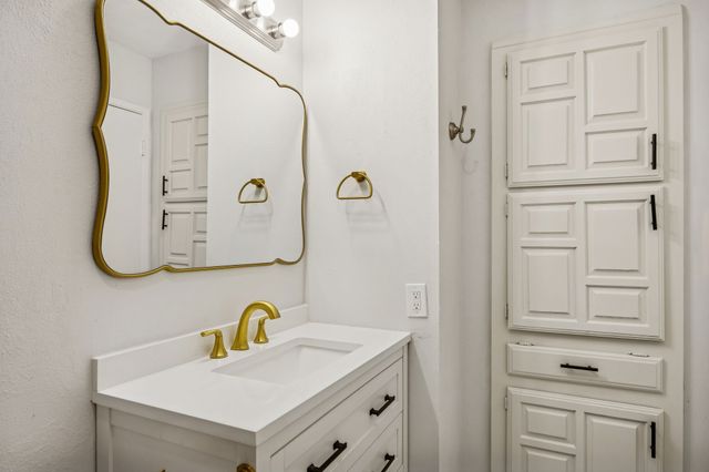 4208 Blackwillow Drive, Mesquite, TX 75150