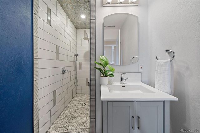 6805 S Harrison Street, Centennial, CO 80122