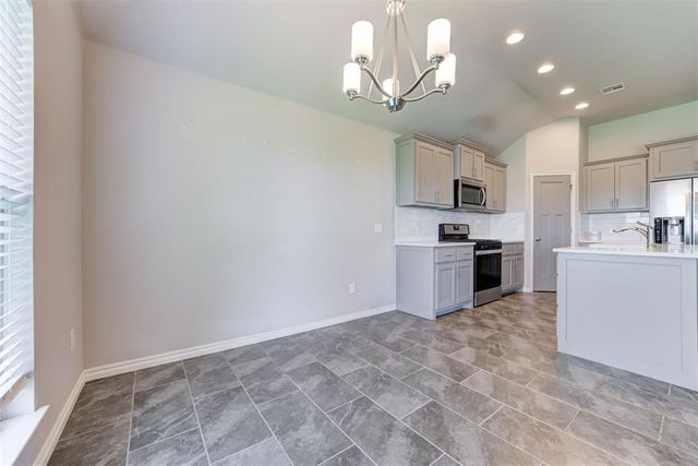 9113 Yassir Boulevard, Yukon, OK 73099