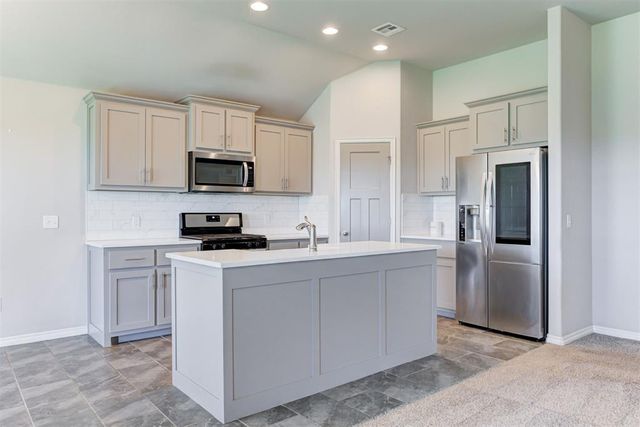 9113 Yassir Boulevard, Yukon, OK 73099