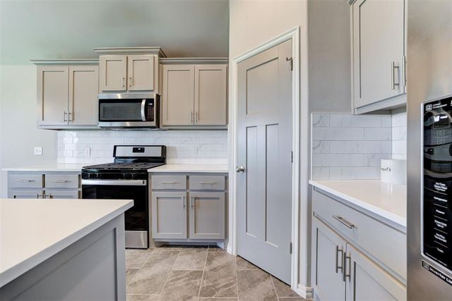 9113 Yassir Boulevard, Yukon, OK 73099