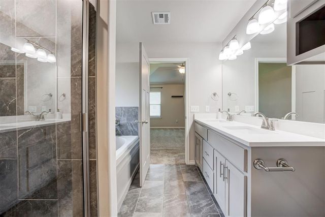 9113 Yassir Boulevard, Yukon, OK 73099