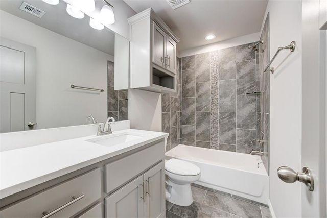 9113 Yassir Boulevard, Yukon, OK 73099