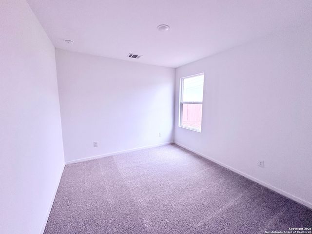 5705 Mangas Cir, Seguin, TX 78155