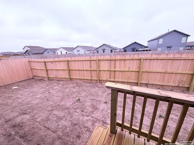 5705 Mangas Cir, Seguin, TX 78155