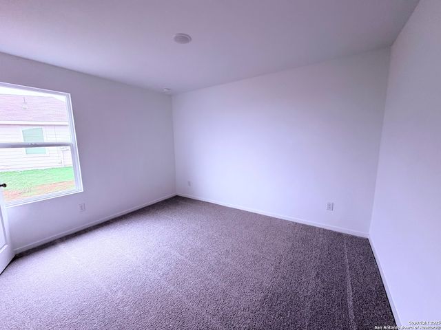 5705 Mangas Cir, Seguin, TX 78155