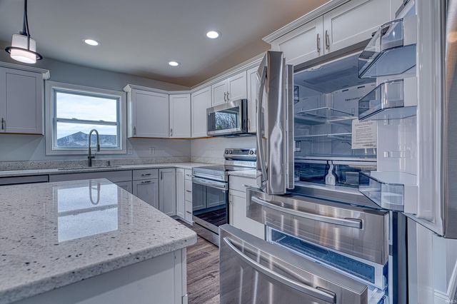 3569 Sand Drive, Newburgh, IN 47630