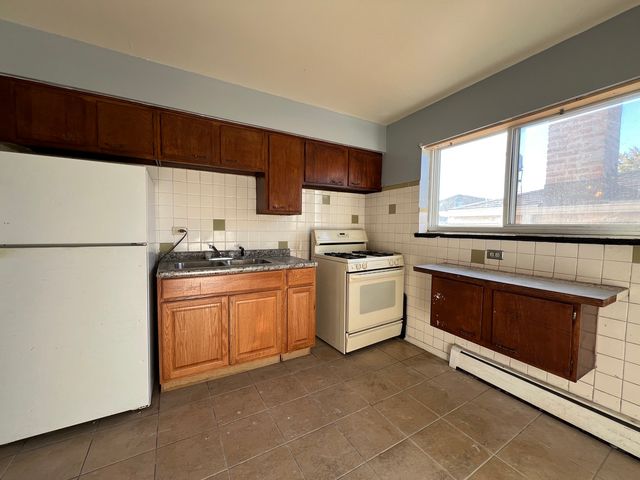 5305 S 72nd Court 4, Summit, IL 60501