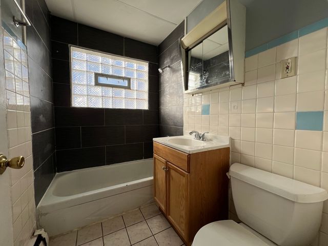 5305 S 72nd Court 4, Summit, IL 60501