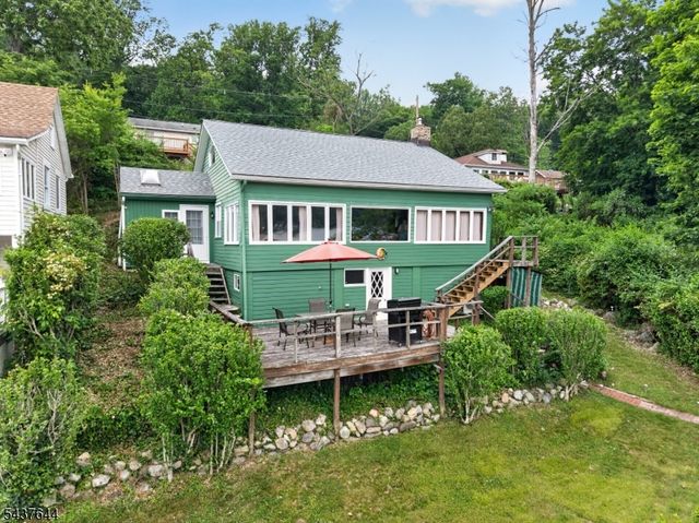 138 Lakeside Dr, West, Liberty Twp., NJ 07823