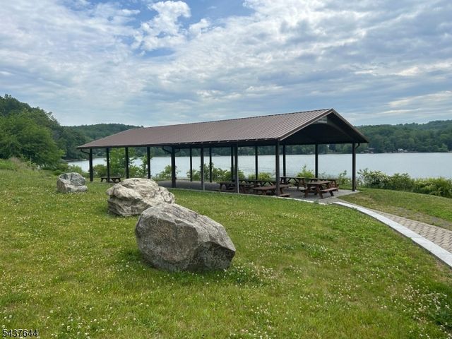 138 Lakeside Dr, West, Liberty Twp., NJ 07823