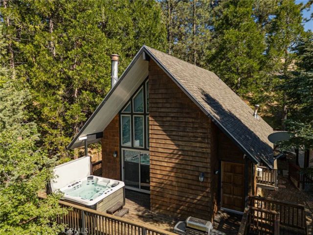 807 Grass Valley, Lake Arrowhead, CA 92352