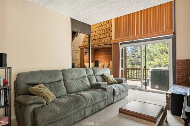 807 Grass Valley, Lake Arrowhead, CA 92352