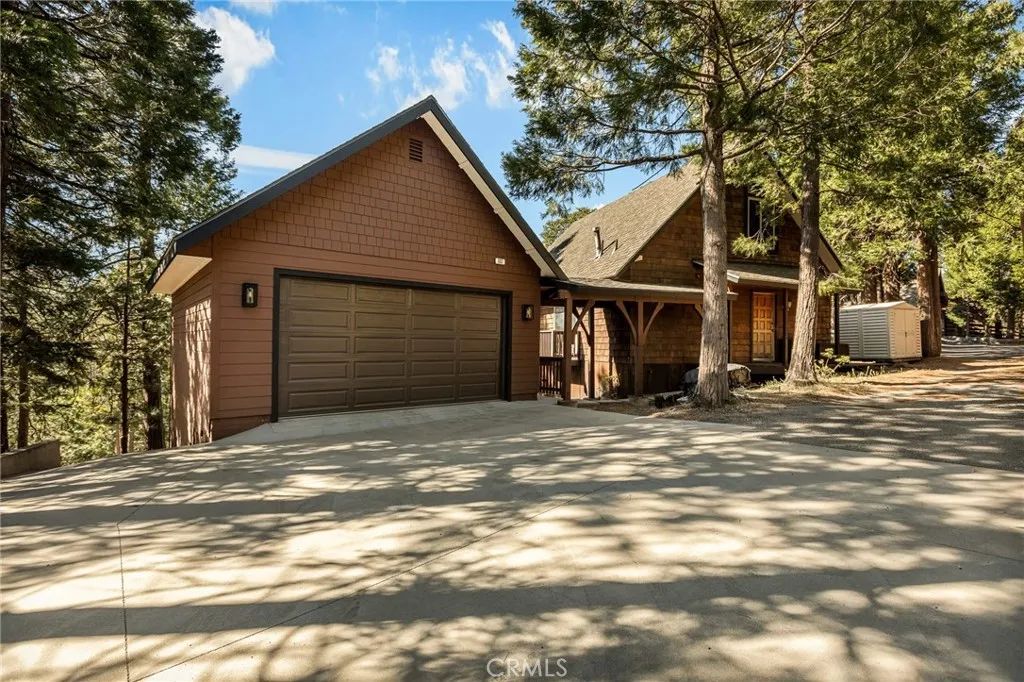 807 Grass Valley, Lake Arrowhead, CA 92352
