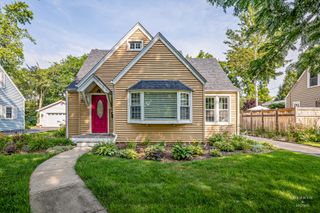 72 ELM Street, Crystal Lake, IL 60014
