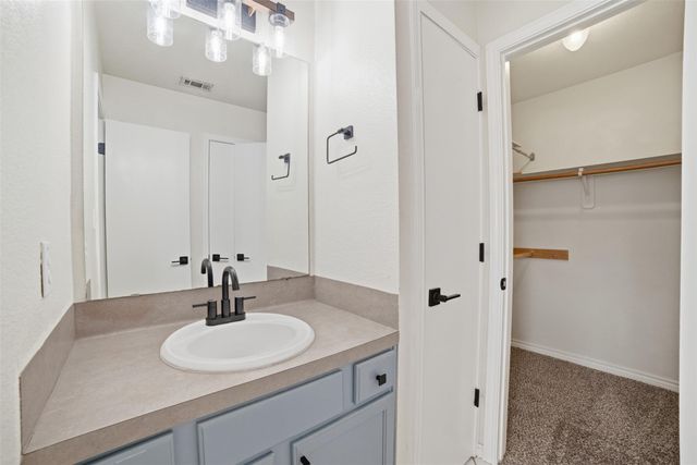 1601 Breezy CT, Round Rock, TX 78664