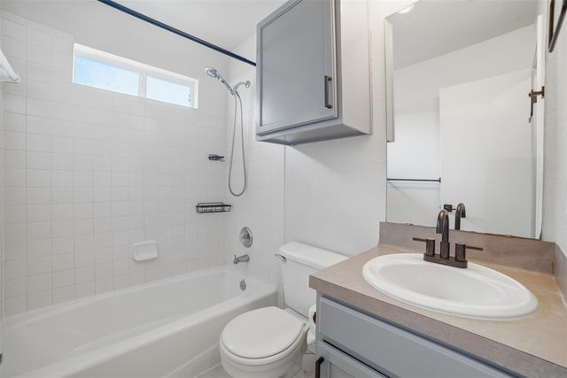 1601 Breezy CT, Round Rock, TX 78664