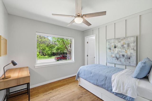 215 Varsity Circle, Arlington, TX 76013