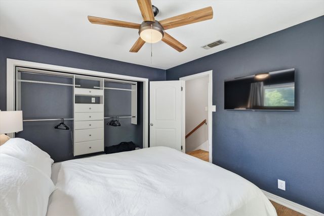 215 Varsity Circle, Arlington, TX 76013