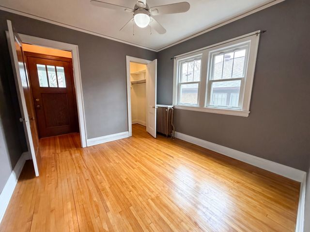 1144 Hawthorne Avenue E, Saint Paul, MN 55106