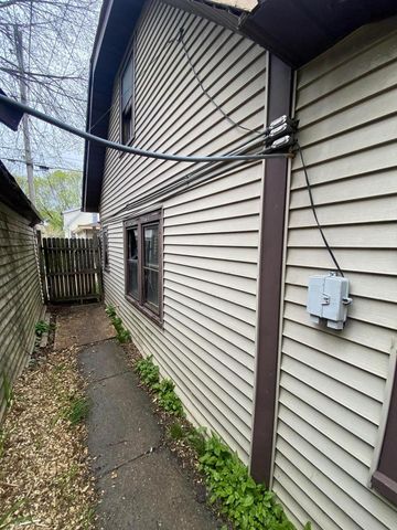 4609 N 37th STREET, Milwaukee, WI 53209