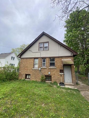 4609 N 37th STREET, Milwaukee, WI 53209