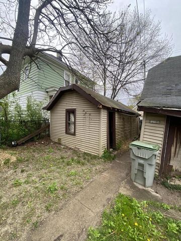 4609 N 37th STREET, Milwaukee, WI 53209