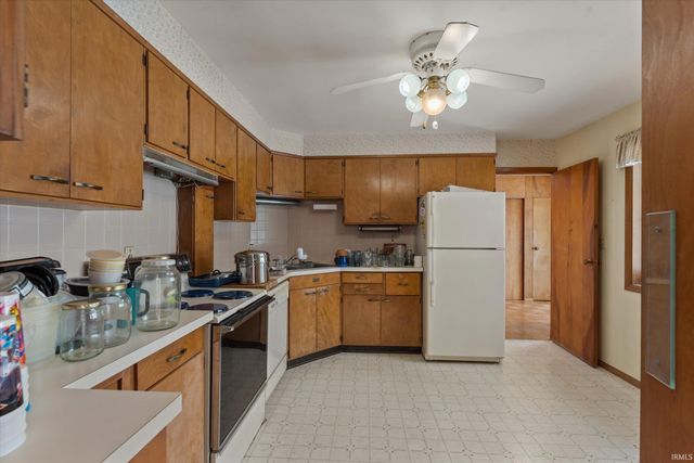 59277 Hazel Road, South Bend, IN 46614