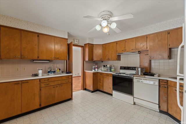 59277 Hazel Road, South Bend, IN 46614