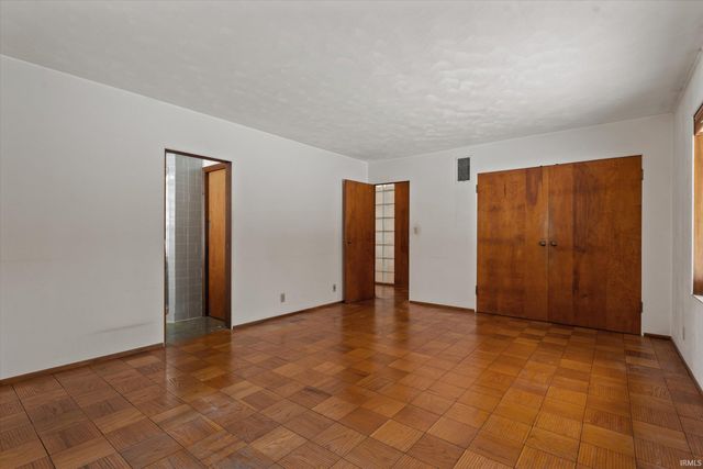 59277 Hazel Road, South Bend, IN 46614