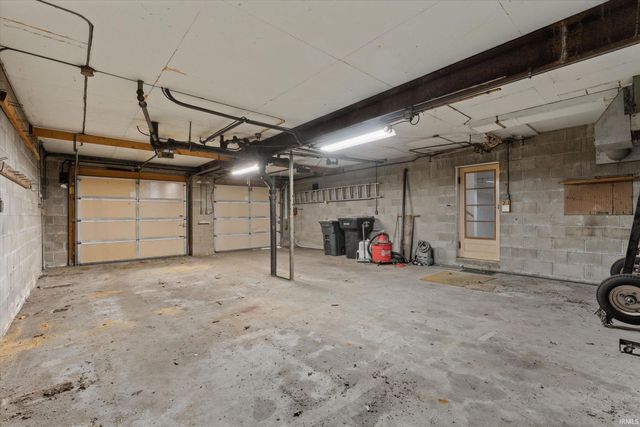 59277 Hazel Road, South Bend, IN 46614