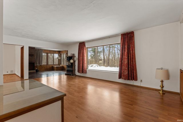 59277 Hazel Road, South Bend, IN 46614