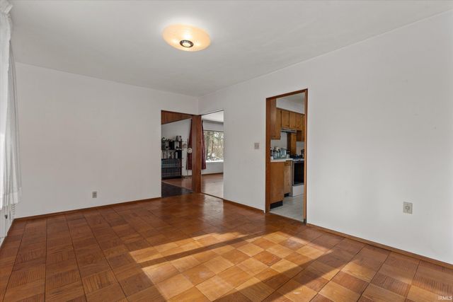 59277 Hazel Road, South Bend, IN 46614