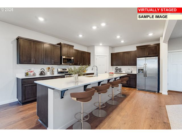 5893 Bainbridge Rd, Eugene, OR 97402