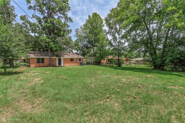 602 Pickwick Place, Shreveport, LA 71108