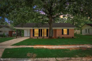 602 Pickwick Place, Shreveport, LA 71108