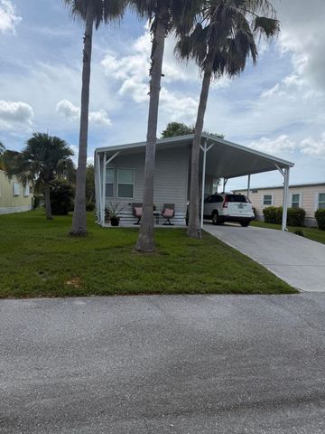 11 Nuevo Leon Road, Port St. Lucie, Port St Lucie, FL 34952